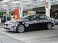 Kaum getarnt: der neue 5er BMW. Foto: Auto-Reporter/Stanka